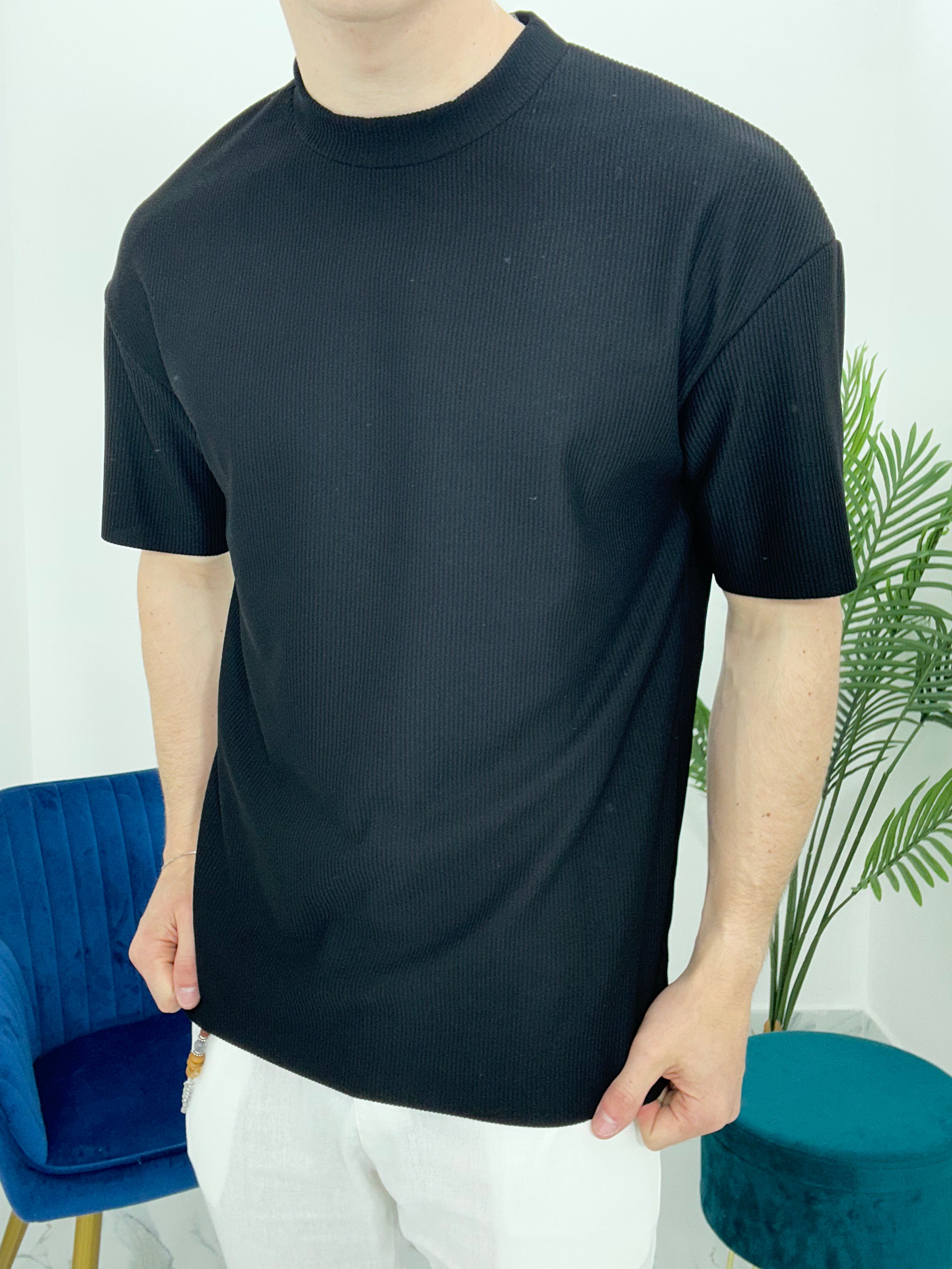 T-SHIRT GIROCOLLO A COSTINE TAGLIO VIVO COL.NERO