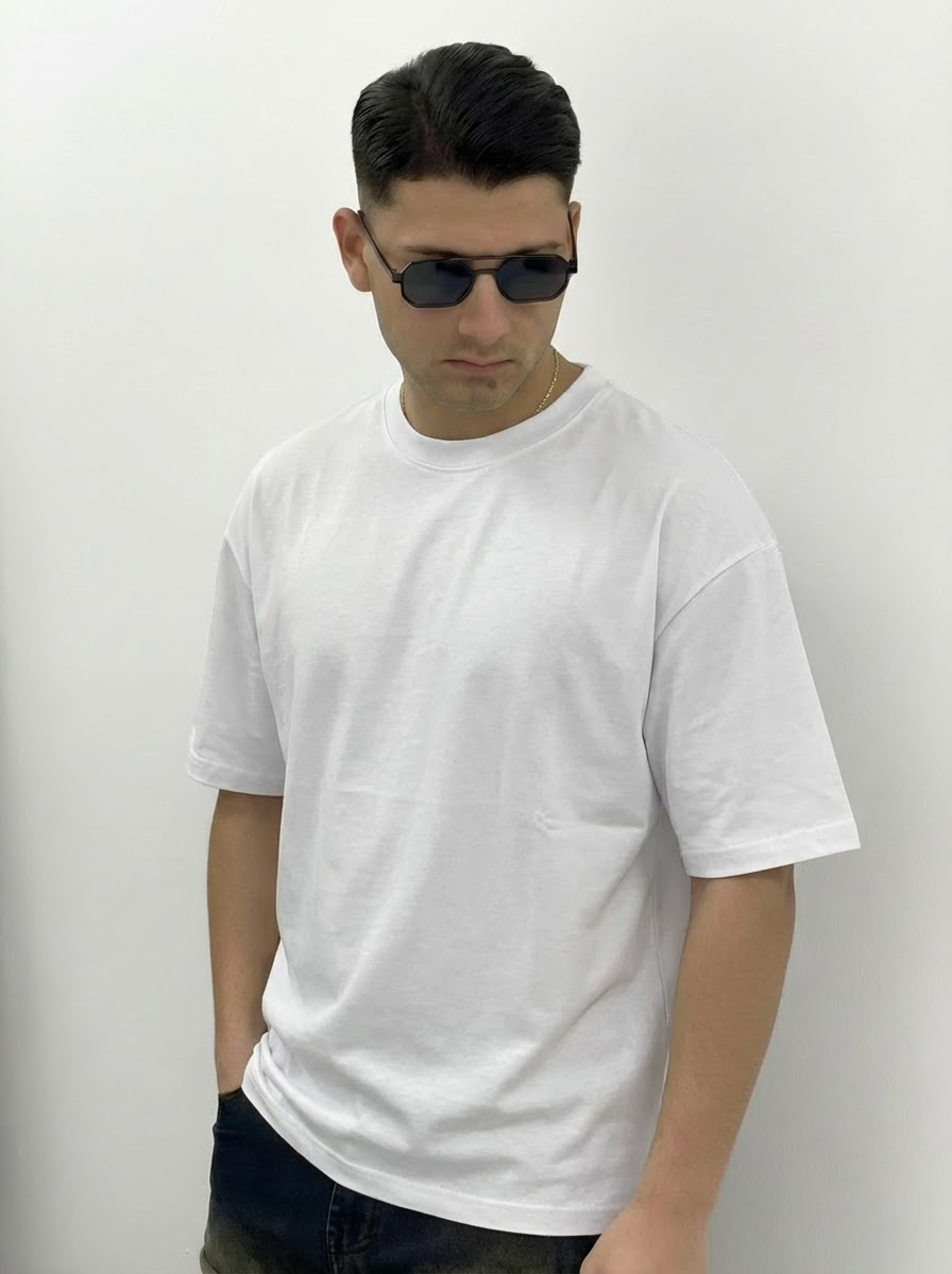 T-SHIRT SPALLA SCESA