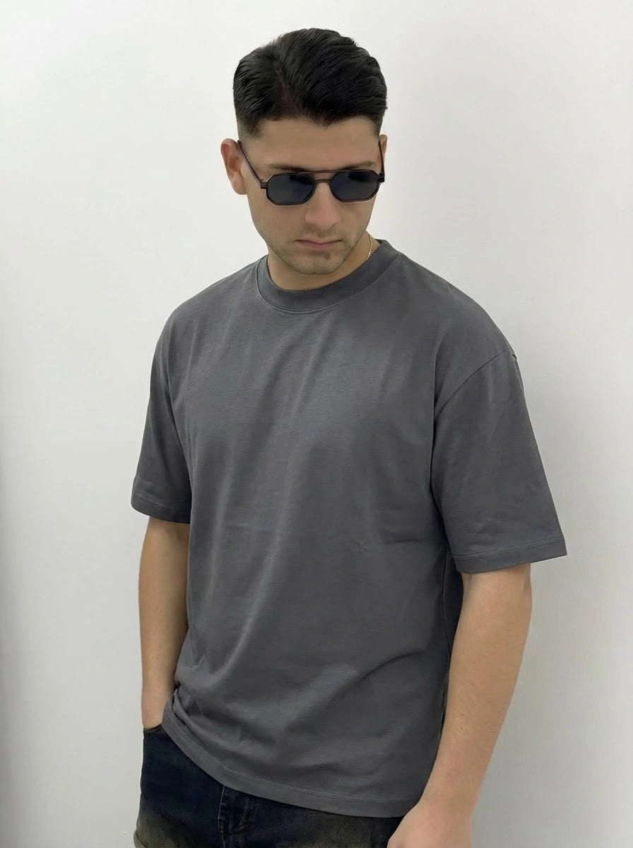 T-SHIRT SPALLA SCESA