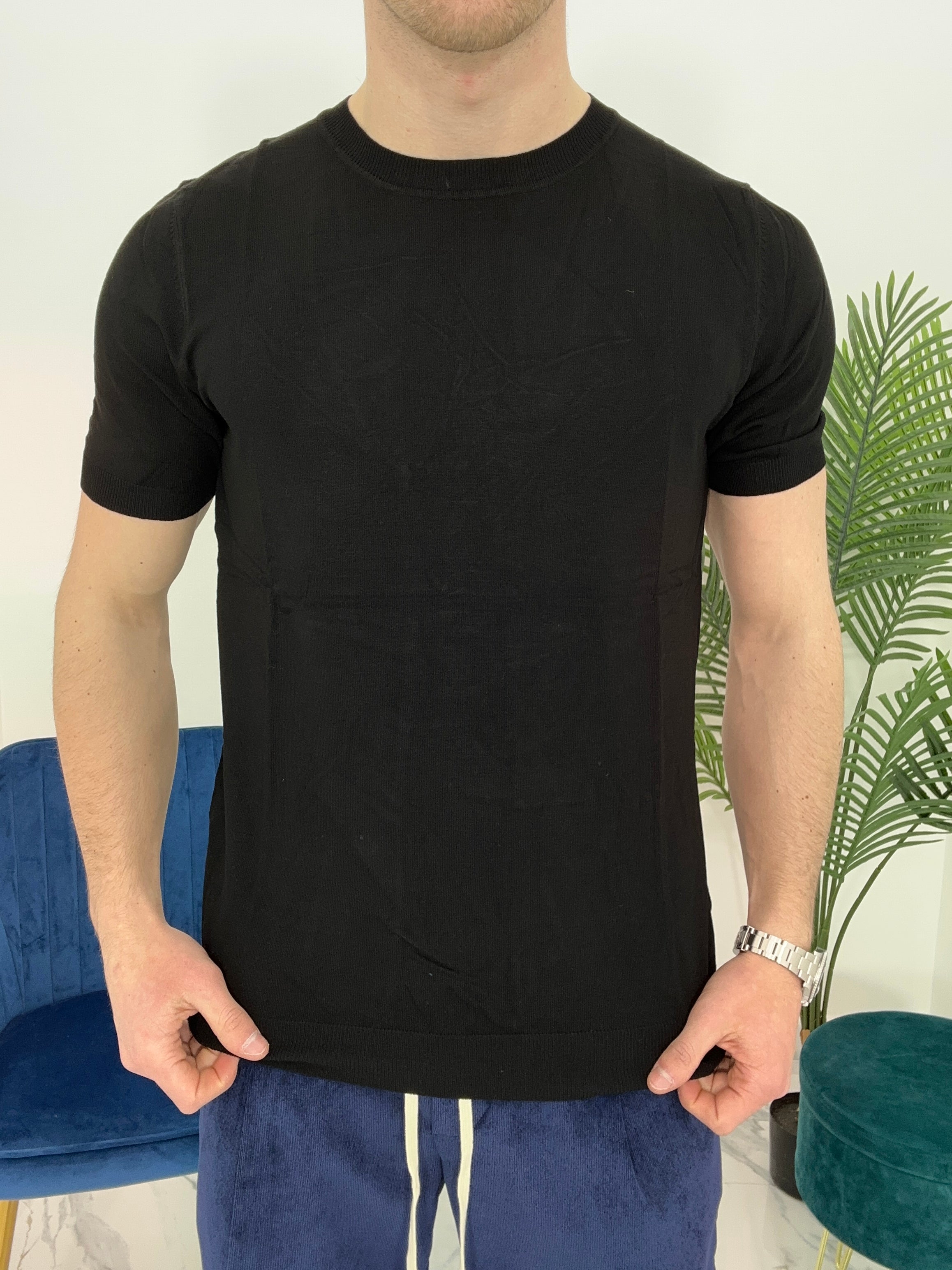 MAGLIA IN FILO COL.NERO